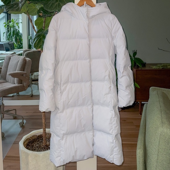 Long puffer coat - Picture 2 of 4